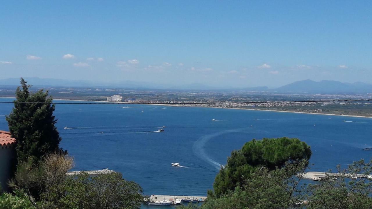 Apartamento con terraza y vistas al mar Rosas Exterior foto
